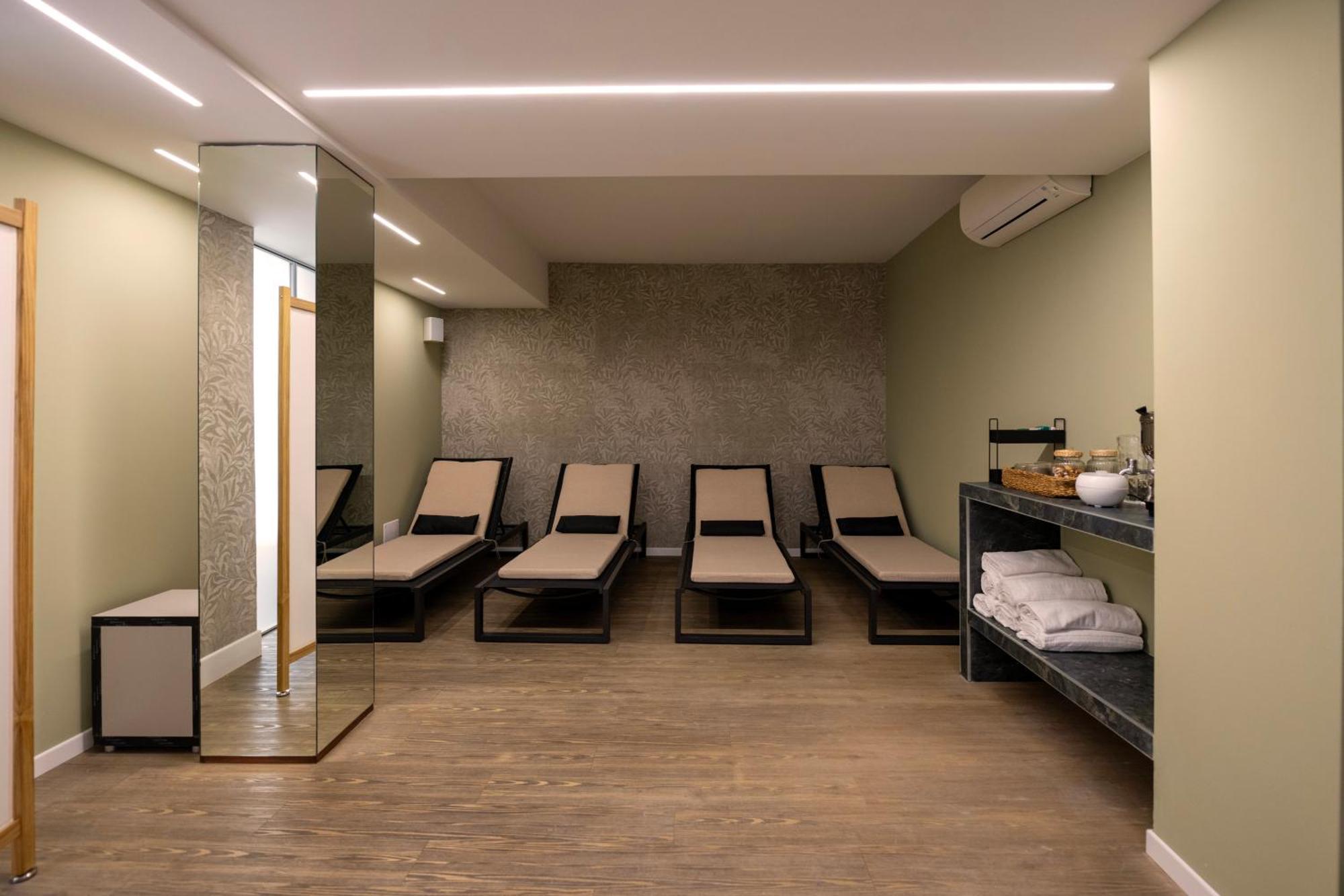 Hotel Astoria 카오를레 외부 사진
